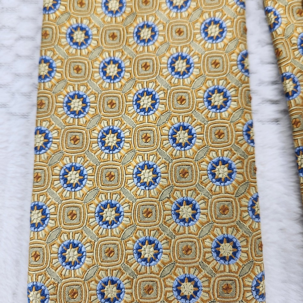 W.H. Belk Vintage Mens Tie Yellow Blue Silk Necktie 3.5 In Wide 60" Ln Flawless